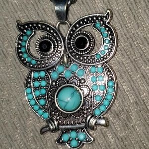 Claire's turquoise Owl necklace